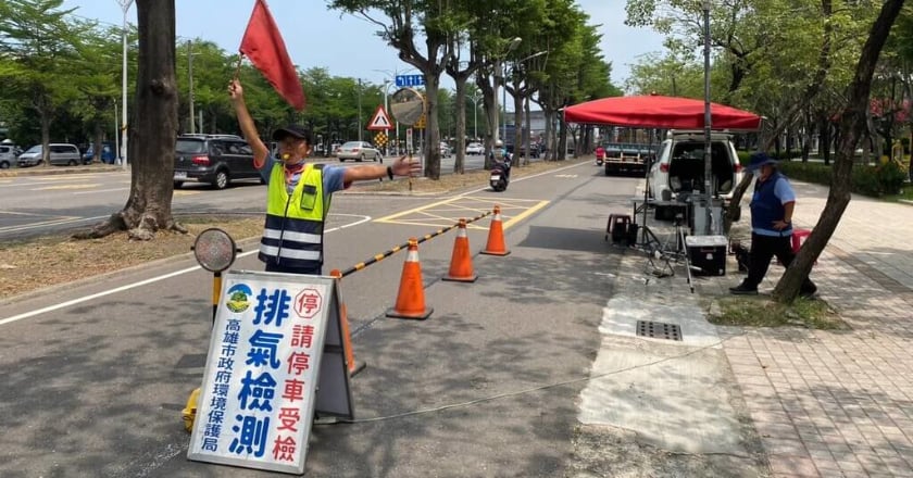 高雄空氣品質亮橘燈 環保局提前通知減排加強稽查