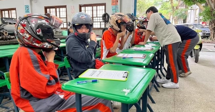 高中推廣正確騎車觀念 微型電動二輪車納重點