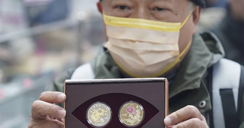龍年套幣搶手 臨櫃4.5萬套1.5小時完售