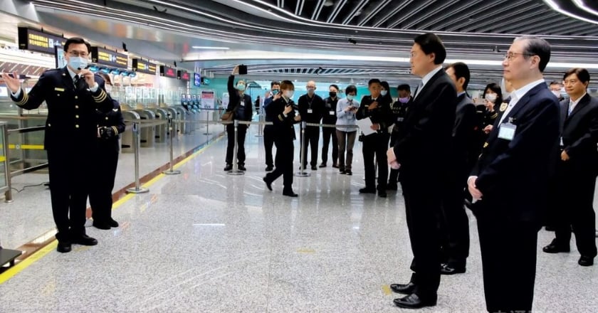 林右昌視察桃機 籲善用自動通關系統