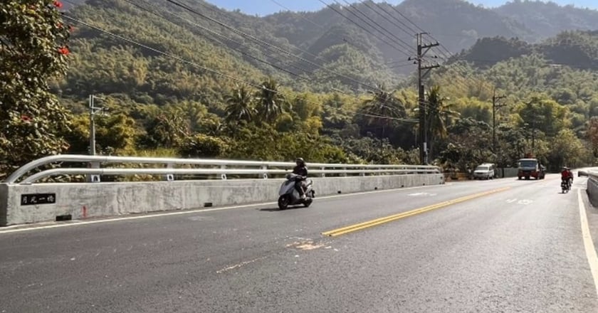 高市181線月光一橋拓寬通車 美濃杉林賞花更便利