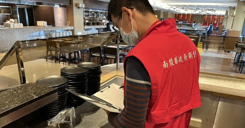 旅遊團11人疑食品中毒就醫 南投衛生局稽查追因
