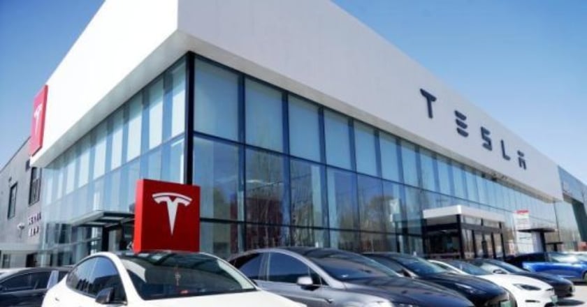 特斯拉與SpaceX研議合併 馬斯克證實成立委員會