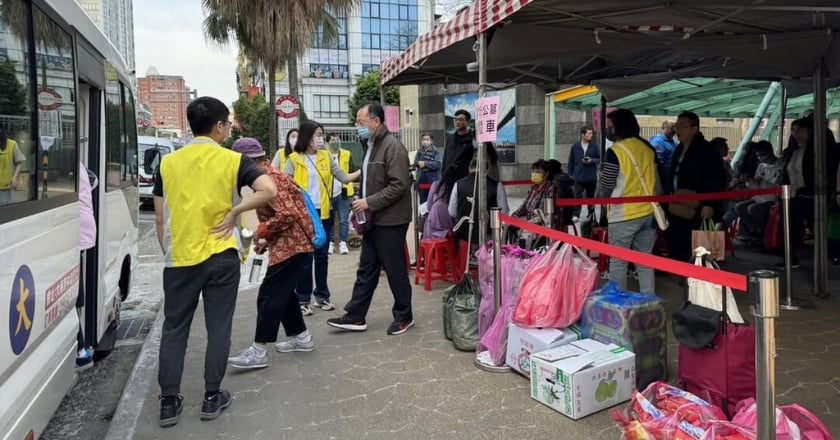 新北掃墓高峰期 提供34條免費接駁專車路線