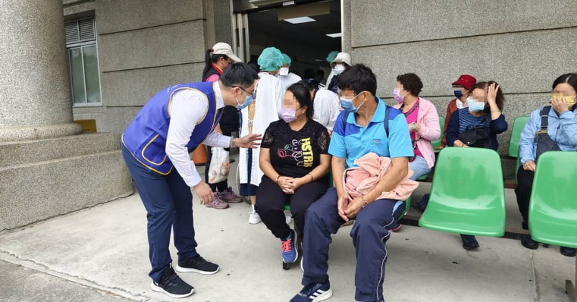 新北旅遊團疑在台南用餐食物中毒 25人就醫