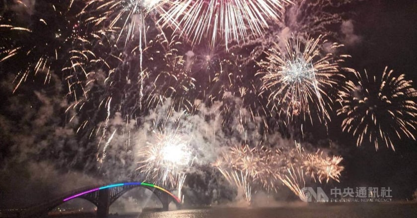 澎湖海上花火節5月登場 晚間試放10分鐘打響第一砲