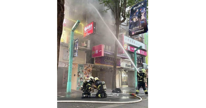 西門町熊一燒肉店火警 疏散36人救出受困6人