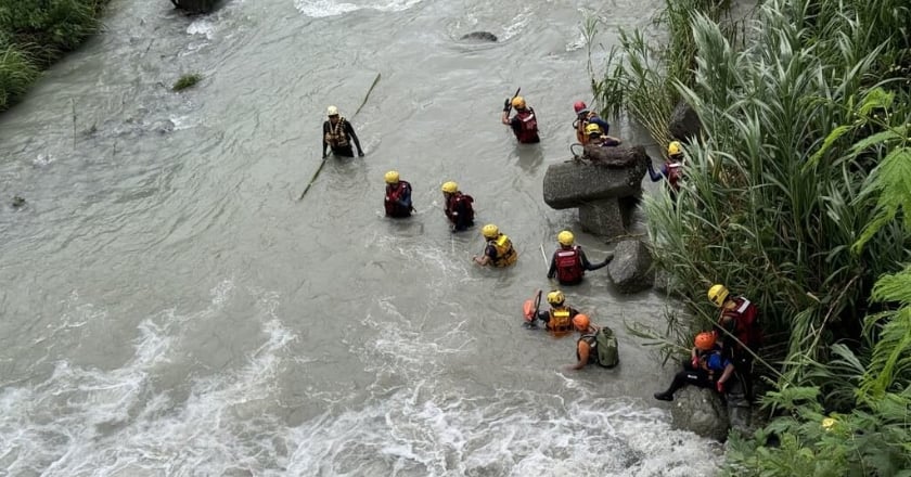 警消動員百人颱風天在暴漲溪水搜救 花蓮男謊報遭法辦