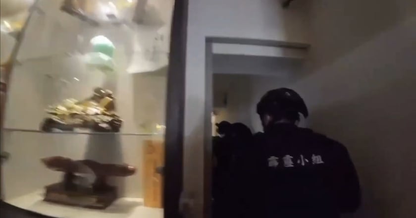直播界男神涉賣仿冒精品及圍毆離職員工 警逮17人