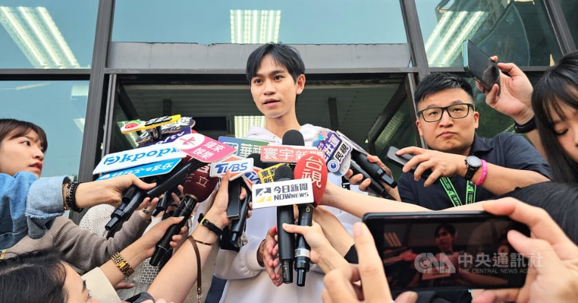 YouTuber眾量級延燒 Andy遭提告妨害名譽赴警局應訊：謝謝關心