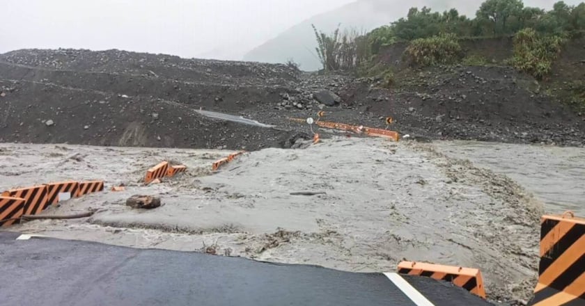 高雄強風豪雨3區撤384人 南橫便道遭溪水沖毀100公尺