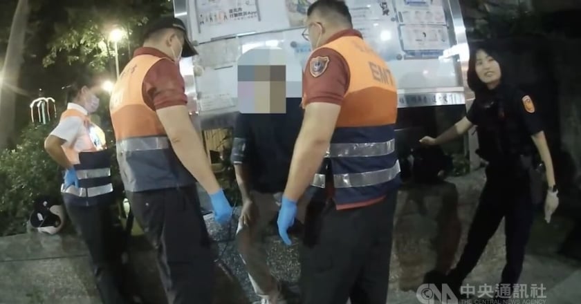 北市男爬入舊衣回收箱受困 自稱恐慌症發作送醫