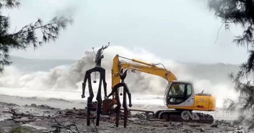 颱風楊柳台東登陸 全台交通、活動異動一覽