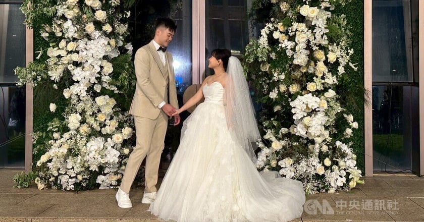 王齊麟、陳詩媛辦婚宴宣布迎接男寶寶 李洋證婚