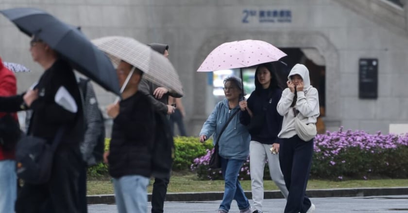 華南雲雨區東移下雨降溫 元宵節各地防較大雨勢