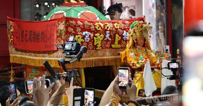 白沙屯媽祖8天7夜進香圓滿落幕 香燈腳隨行返拱天宮安座