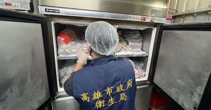 高雄大社桶仔雞店疑爆食品中毒 衛生局令停業清消