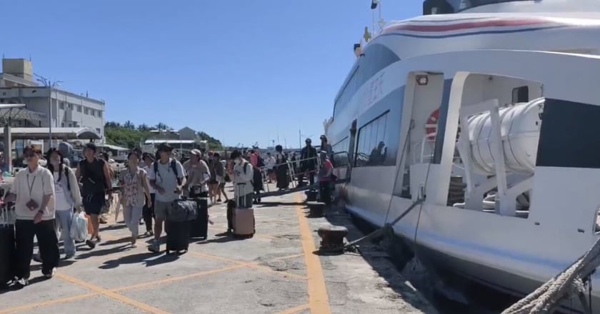 強颱巴威逼近 台鐵、航空、海運、活動異動一覽