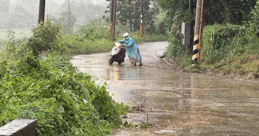 豪雨釀全台1死4失蹤155傷 土石流警戒增至402條