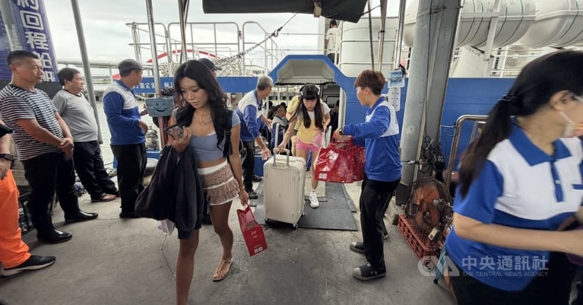 颱風沙德爾影響海空交通異動 6航班、31船班取消
