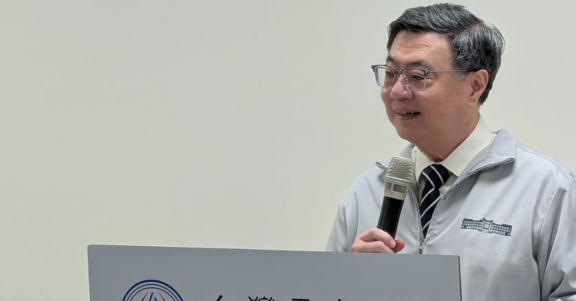 卓榮泰視察中火 承諾2034年全面以氣換煤