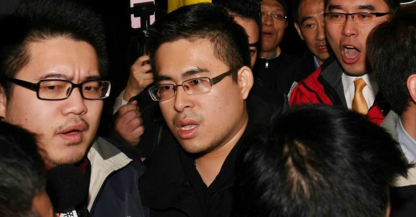 涉違國安法 王炳忠複訊後遭請回