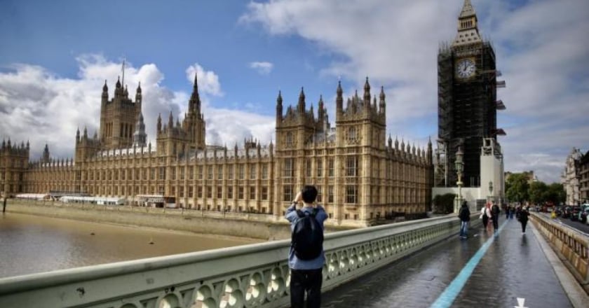 英國新政府政策大轉彎 撤消高收入者減稅計劃