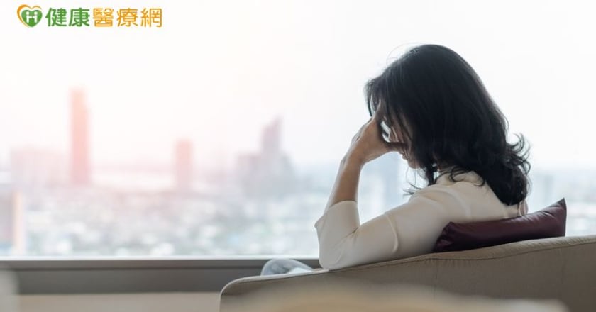 憂鬱症治療卡關？醫解析腦刺激治療新選擇