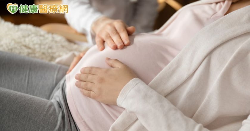 懷孕28周發生「嚴重子癲前症」 高醫妊娠高血壓團隊助攻順產