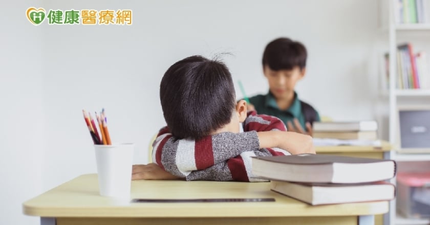 小孩上課就睡著,裝病?還是玻璃心? 兒科醫曝「恐1疾患」惹禍:快檢查