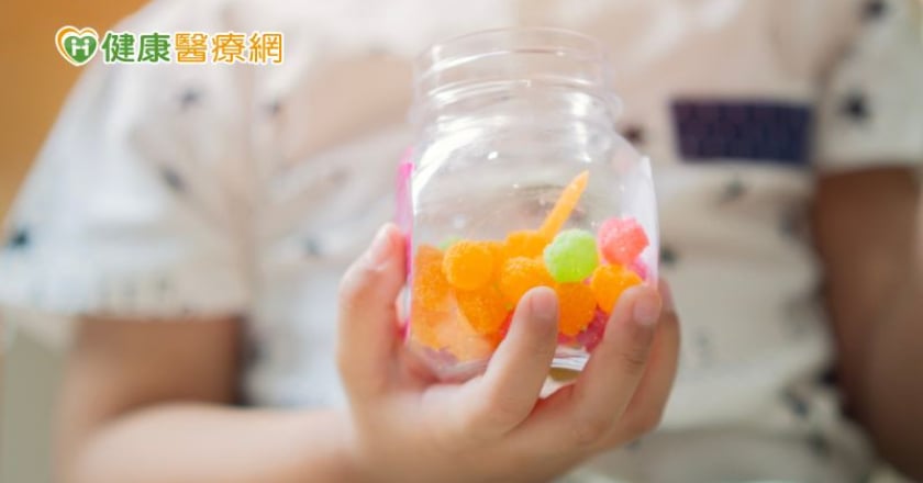 腸病毒喉嚨痛吃不下不能喝飲料、吃甜食? 血糖高會增加重症風險?