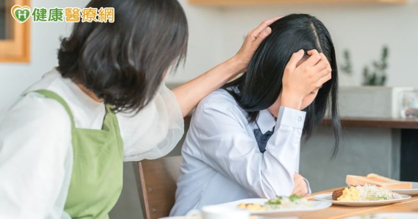 國中女聰明卻拖拉甚至自傷 醫：別讓「安靜型過動」誤了孩子