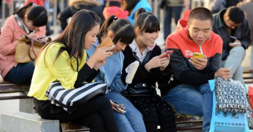 高度使用FB、LINE 睡眠障礙機率高3倍