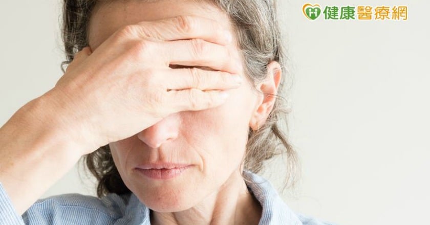 逾45歲4成有不適症狀！　婦女更年期別硬撐