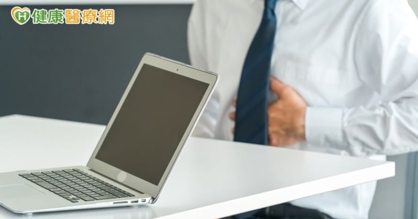 長期胃痛竟是「它」作祟！ 醫用這1療法助擺脫折磨、成功解痛