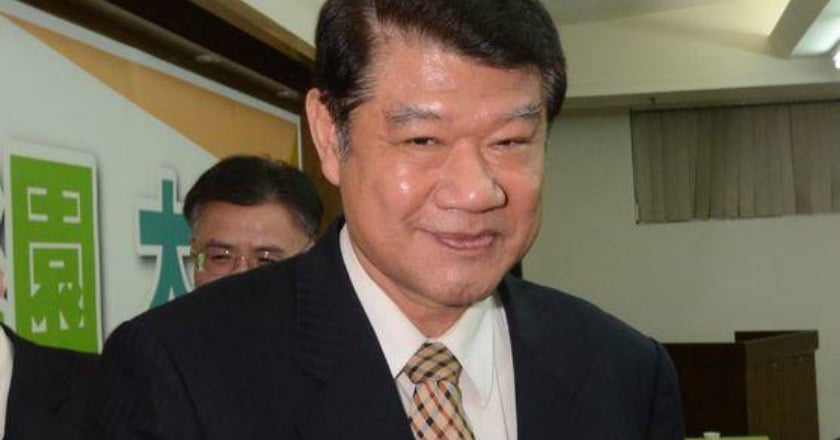 林光華及董事指控徐德馨、何煖軒把持義民中學財團董事會