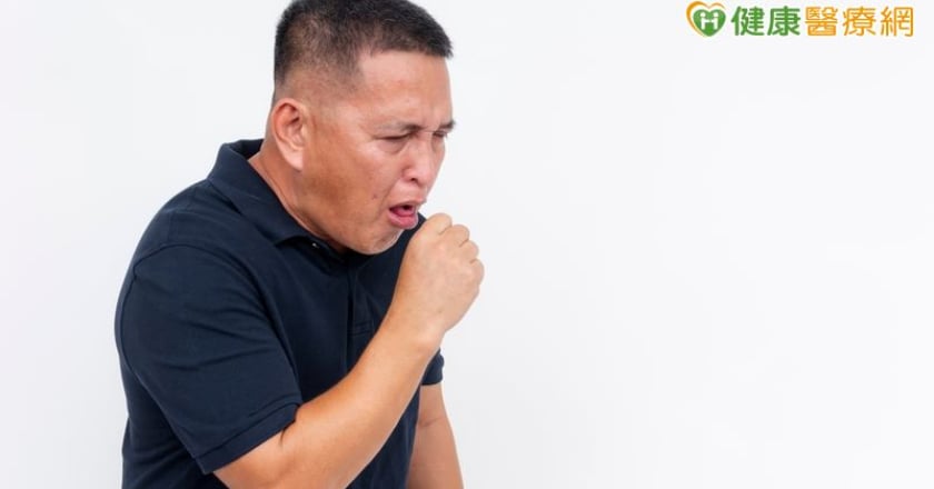 久咳、胸悶別總當感冒！醫教你辨識久咳警訊
