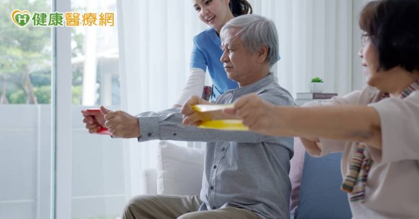失能照顧負擔大! 「居家復能」服務加速恢復