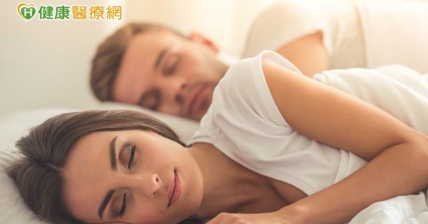 老是習慣側睡 當心肩膀痠痛纏身