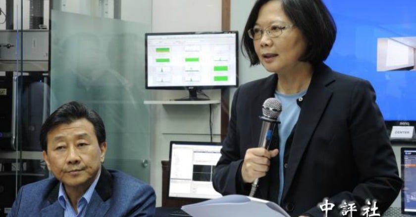 走訪物聯網企業 蔡英文:法規要跟得上潮流