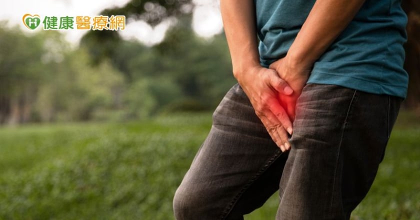 長期憋尿　男主管小便出現血尿 ！