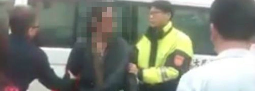 政大搖搖哥該不該被強制就醫住院?