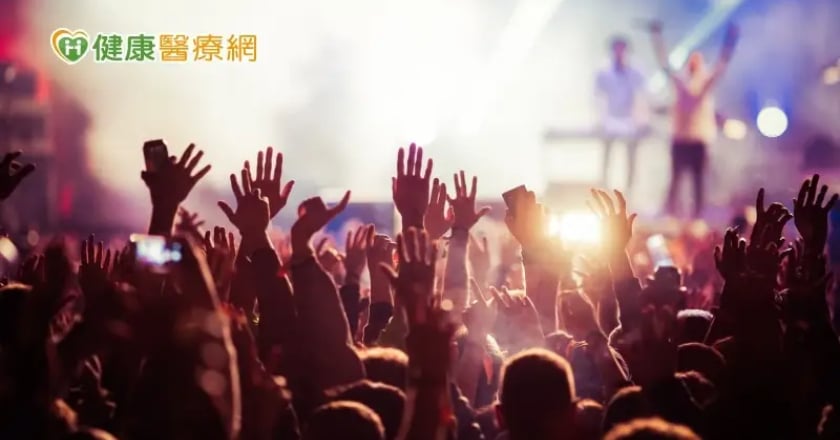 演唱會、遊樂場震耳欲聾! 把握「6060原則」護耳