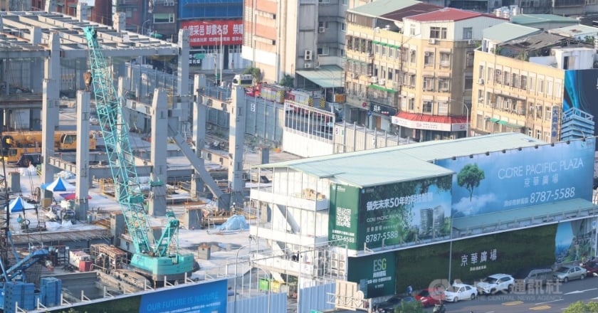 京華城案簽約前就發建照？ 北市都發局：協議書封面日期誤植