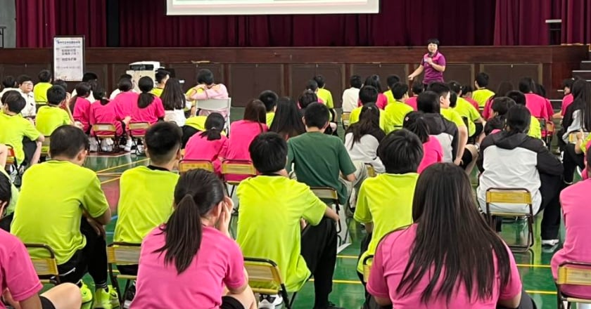 網紅賓賓哥校園未經同意開直播 校長喊卡 盧秀燕:永不錄用