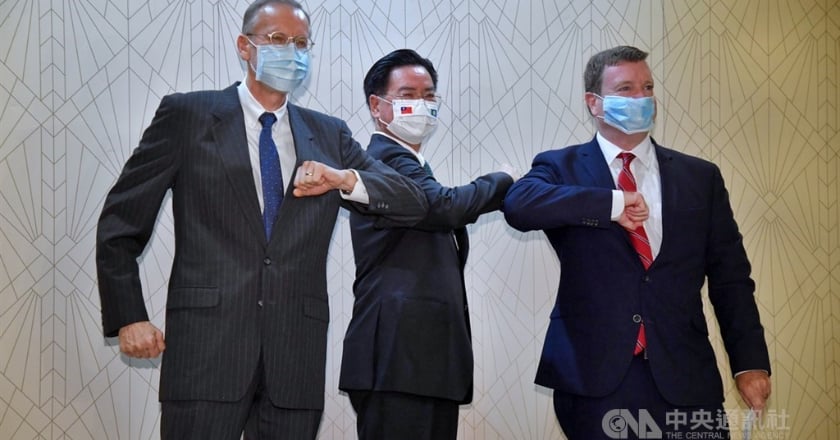 倪約翰與酈英傑發表談話 強調台帛美合作