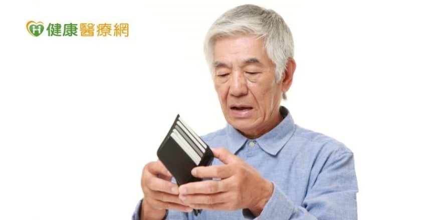 失智長輩淪肥羊! 專家籲提升失智金融友善環境與服務