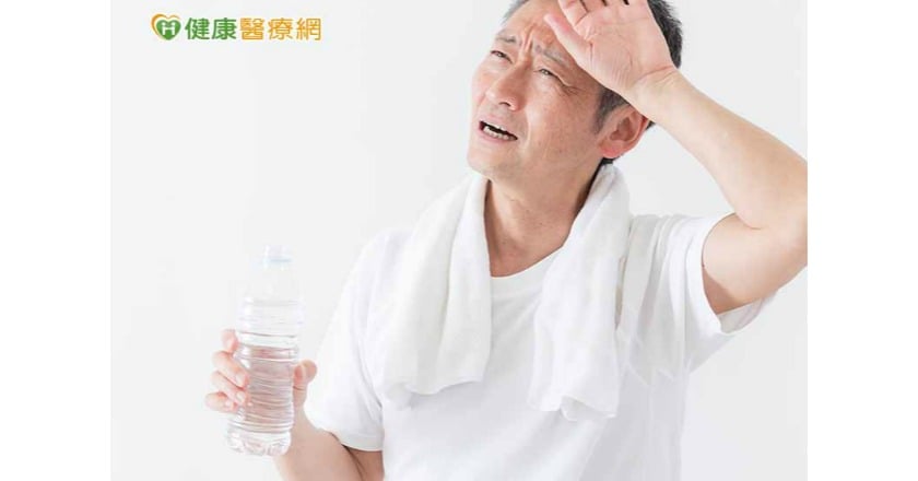天熱喝水解渴 透析病患限水消暑這麼做