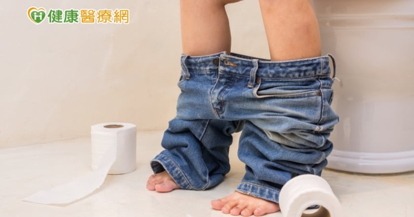 擦屁股追求「衛生紙全白」才乾淨　小心肛門搔癢症