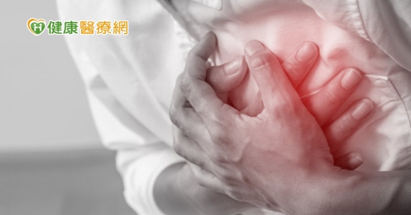 接種疫苗有這3種症狀 恐是心肌心包膜炎 趕快就醫